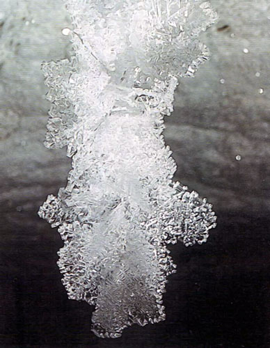 Листовидные ледяные кристаллы